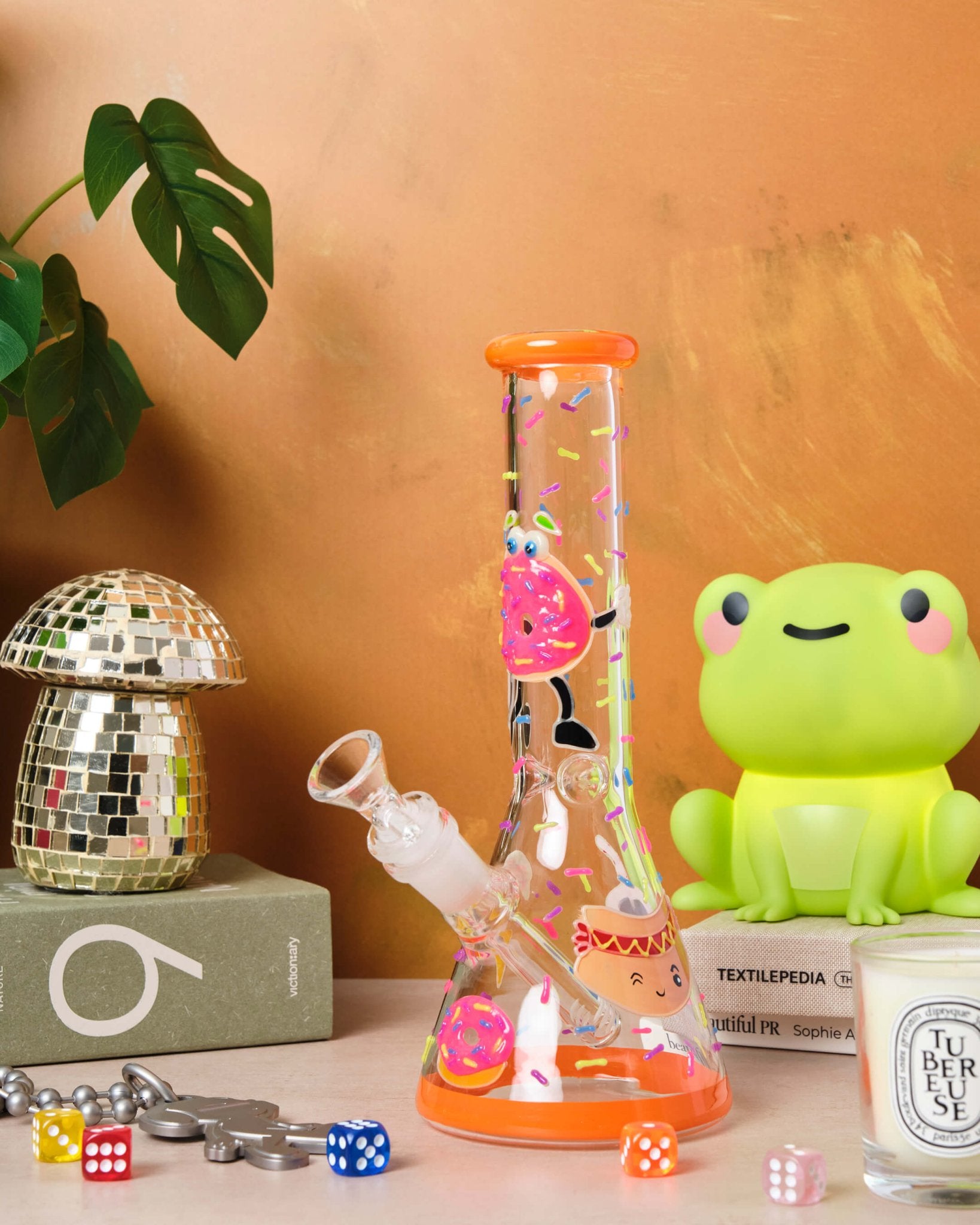 HAND PAINTED DONUT BEAKER Bong - GLOW IN THE DARK - Summer Sunset - glow in the dark - cute painted graphics